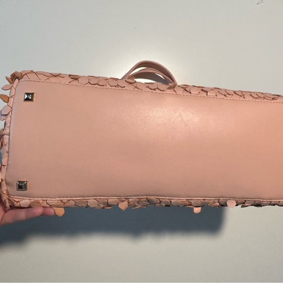 henri bendel Leather ruffled pink purse New W/o Tags - Picture 3 of 5